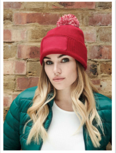 Bonnet à pompon brodé avec le logo A2